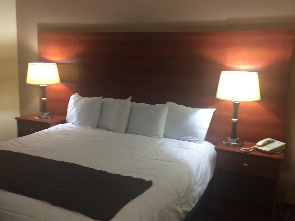 Hotel Baymont By Wyndham Paducah Exterior foto